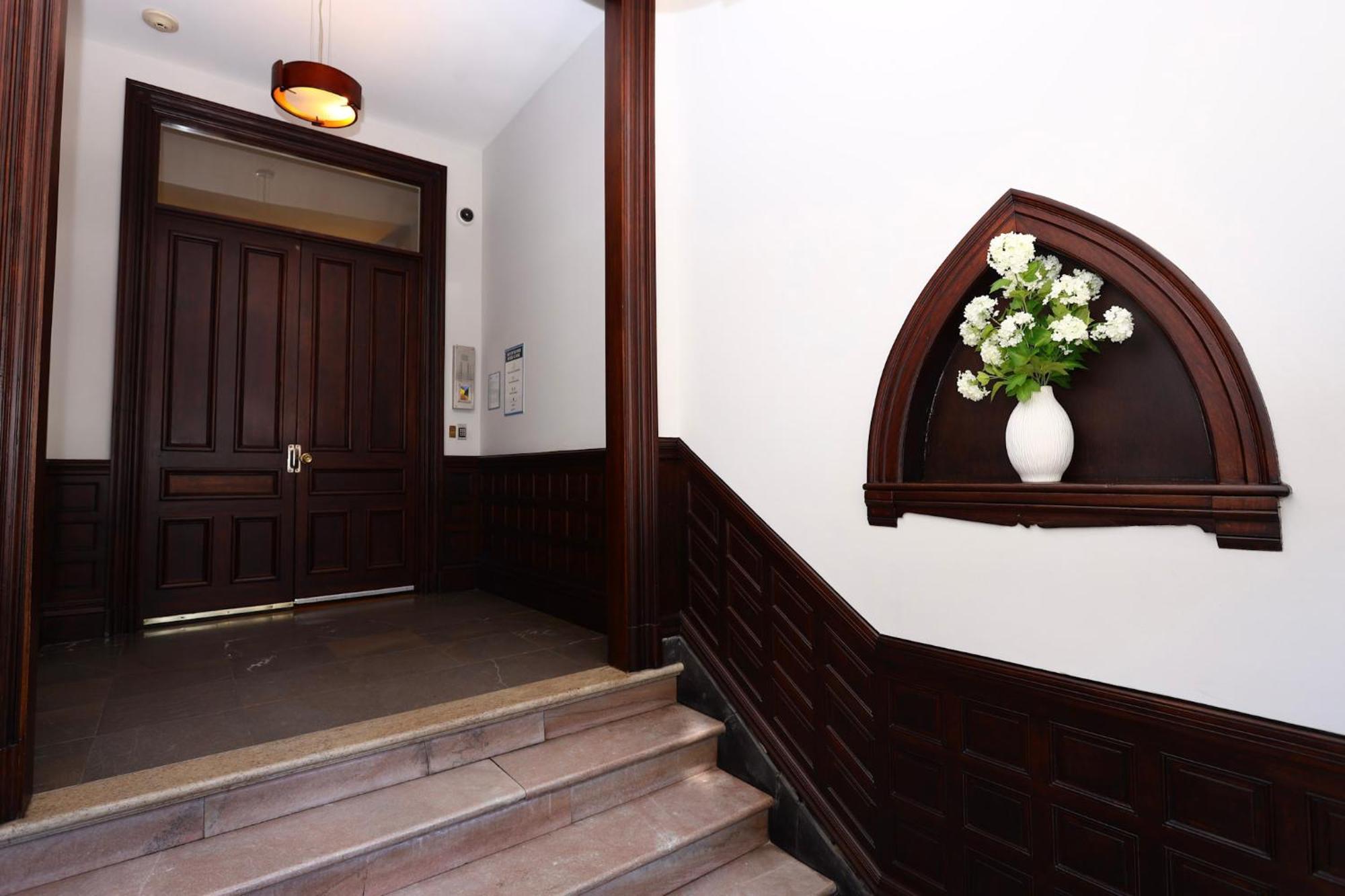 Stylish Studio On Newbury Street, #10 บอสตัน ภายนอก รูปภาพ